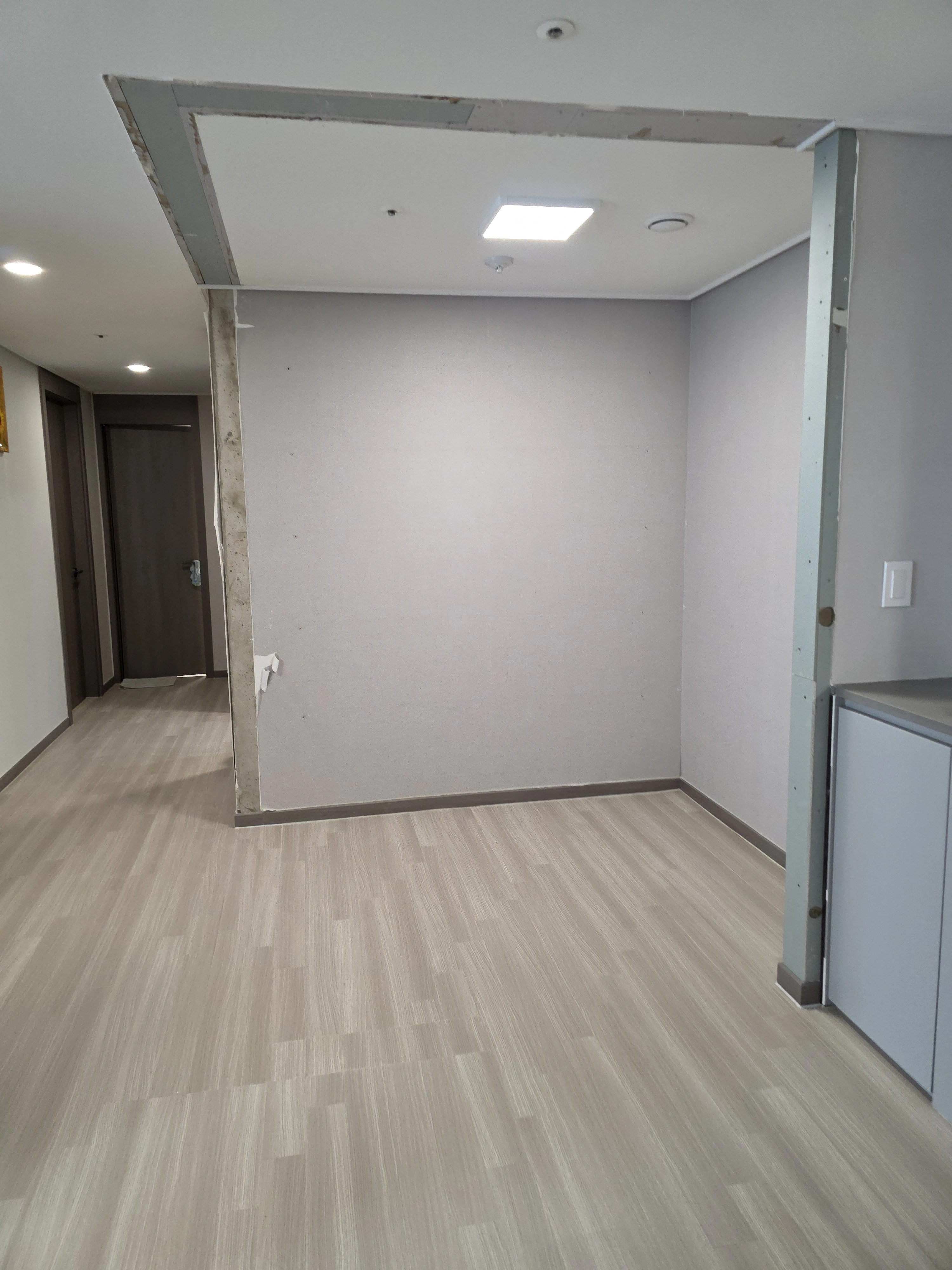 방가벽 허물기 비용 전문 시공